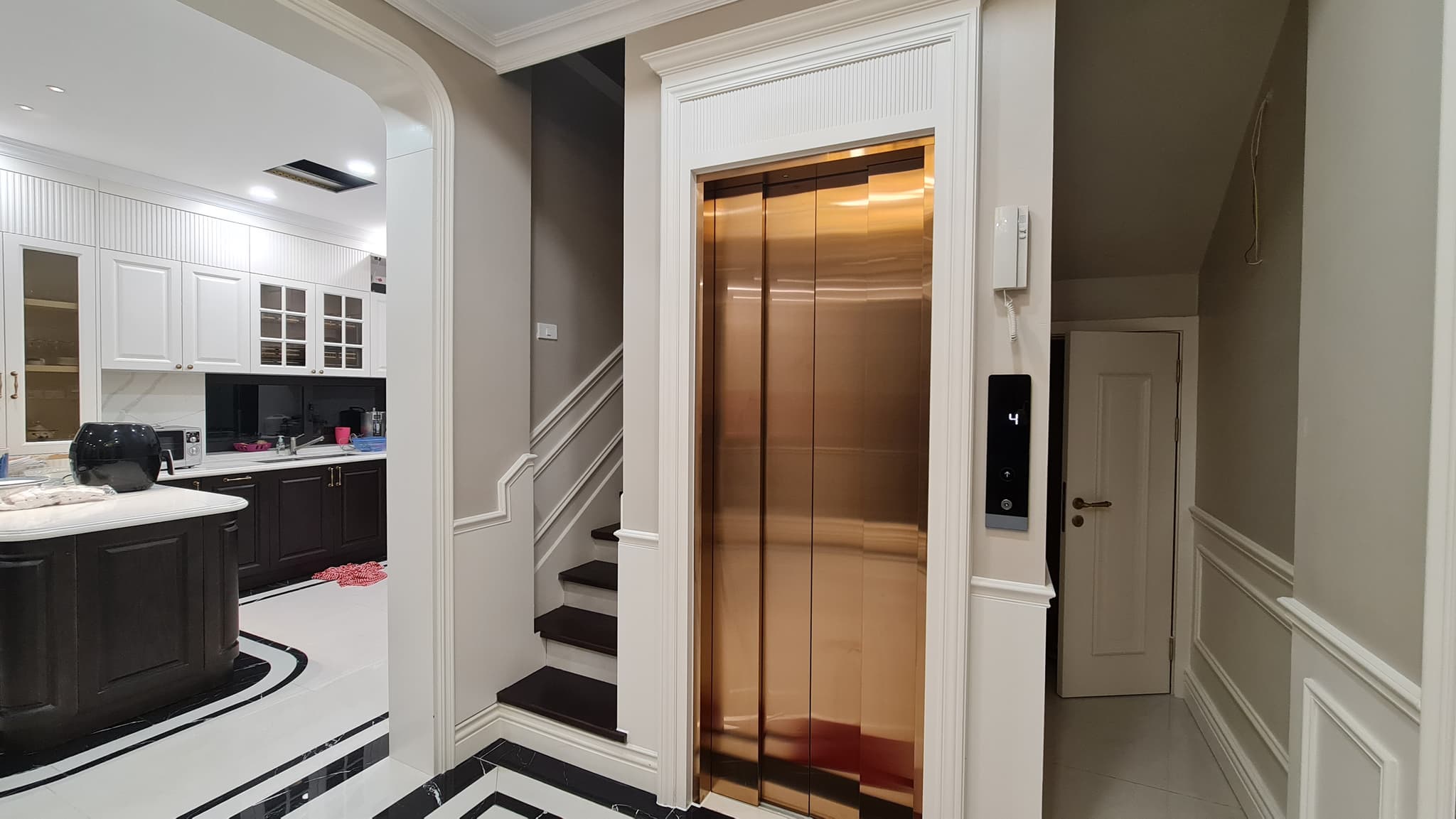 Mẫu cửa thang máy đẹp